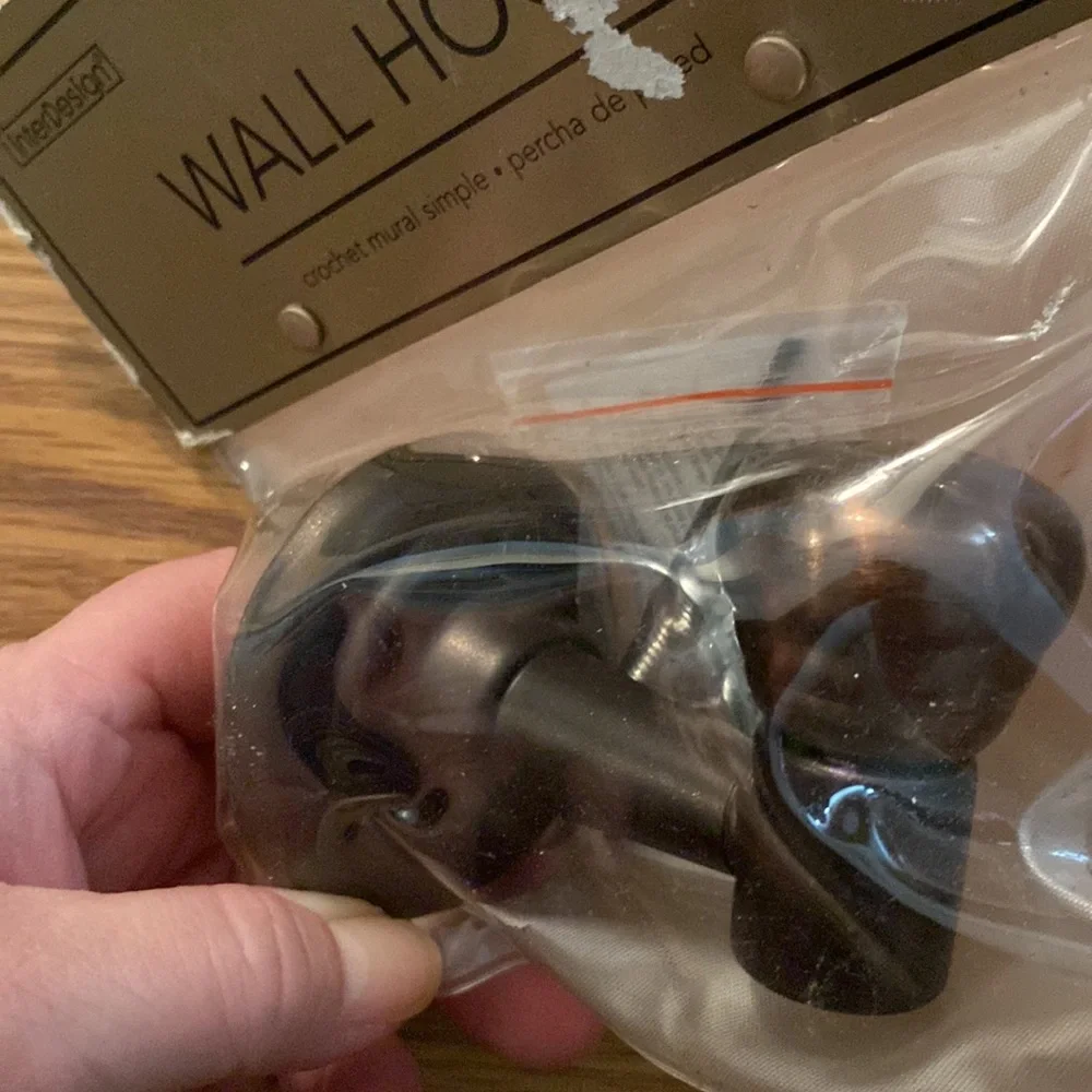 6/$20 InterDesign Bronze Wall Hook NWT Sealed hardware & instructions. NWT